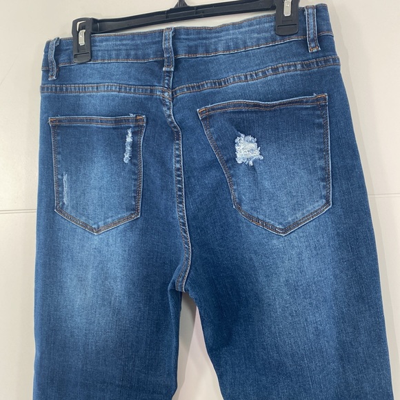 Distressed Jeans - Large Stretch - Picture 4 of 5